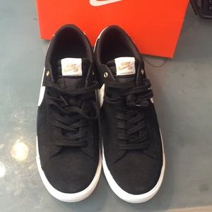 Nike SB Blazer Low sneakers